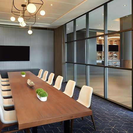 Courtyard By Marriott Calgary Airport Hotell Exteriör bild