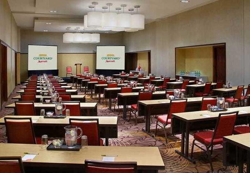 Courtyard By Marriott Calgary Airport Hotell Exteriör bild