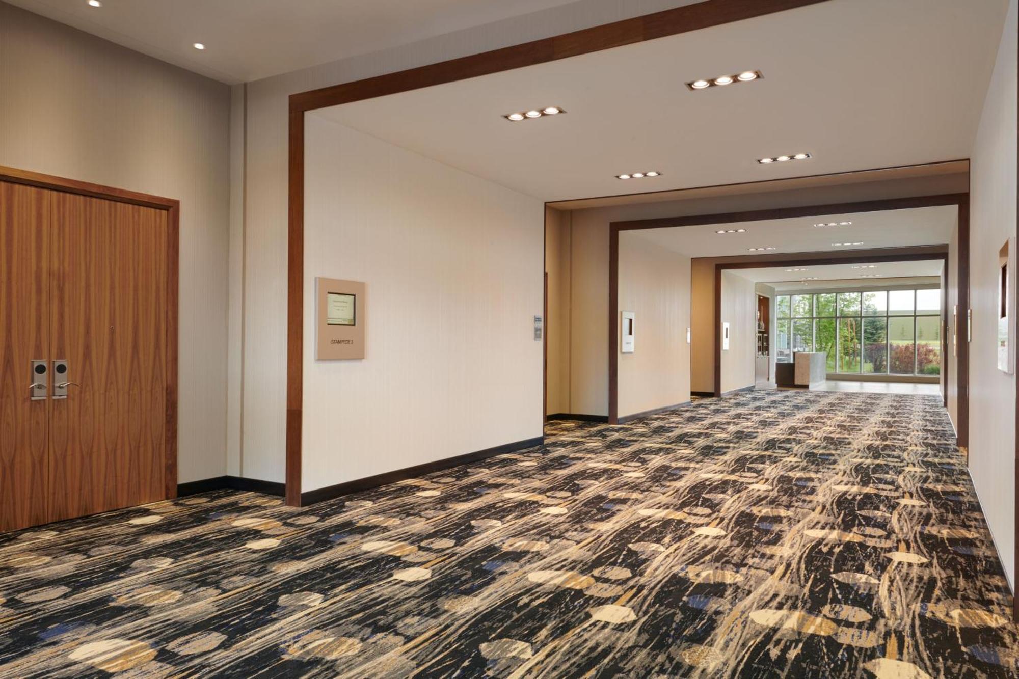 Courtyard By Marriott Calgary Airport Hotell Exteriör bild