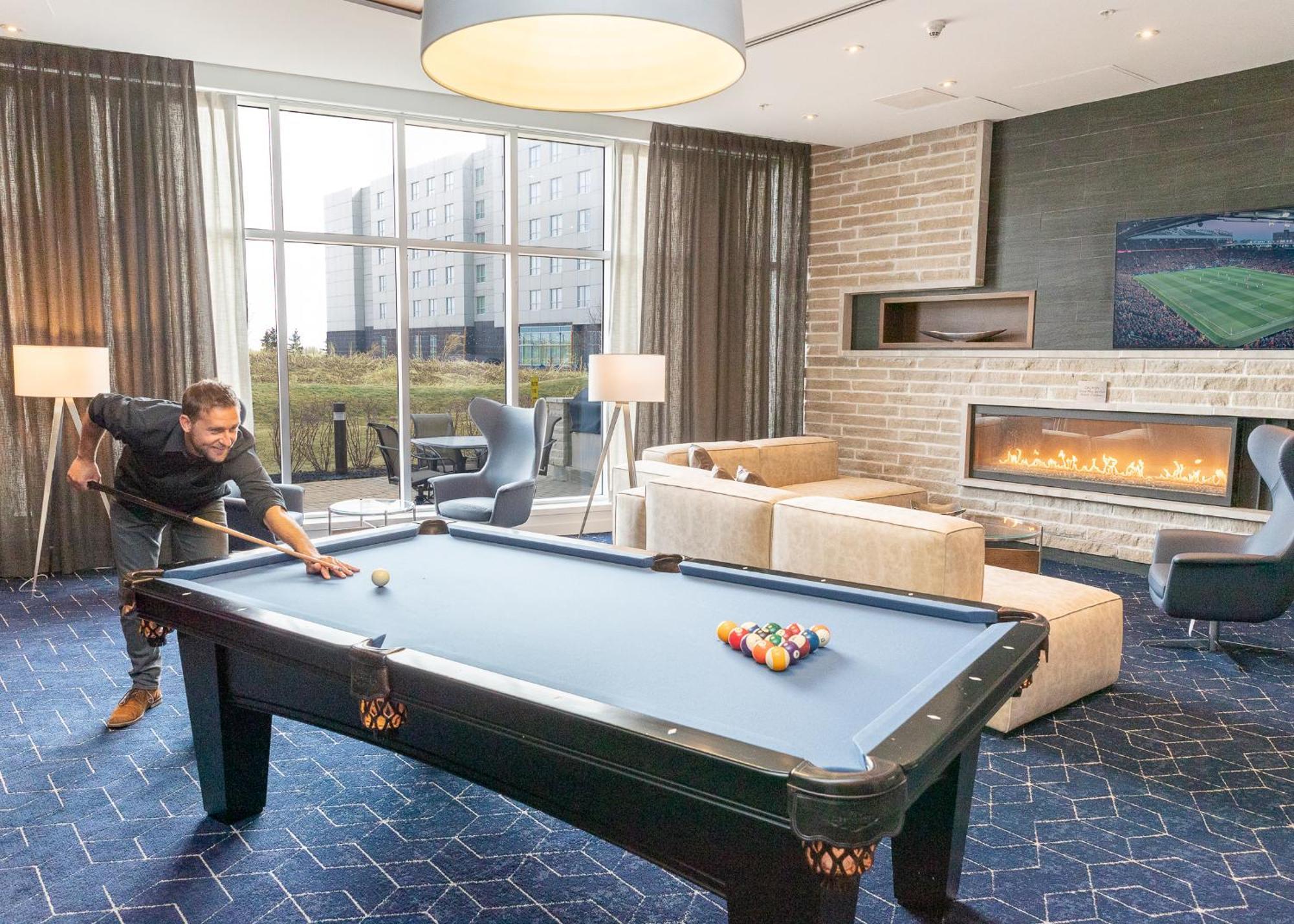 Courtyard By Marriott Calgary Airport Hotell Exteriör bild